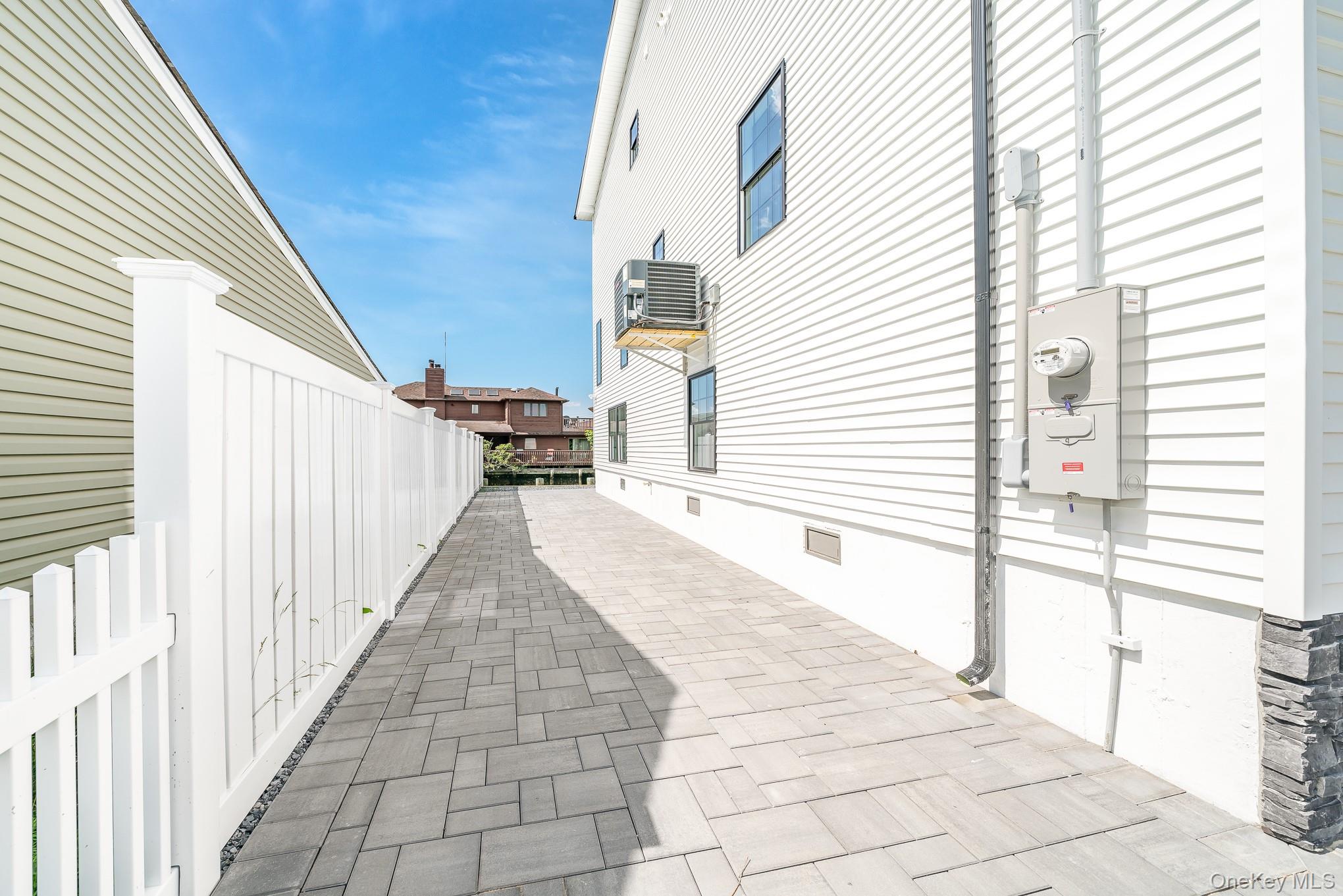 Bellmore, New York, 11710, United States, 5 Bedrooms Bedrooms, ,3 BathroomsBathrooms,Residential,For Sale,1977059