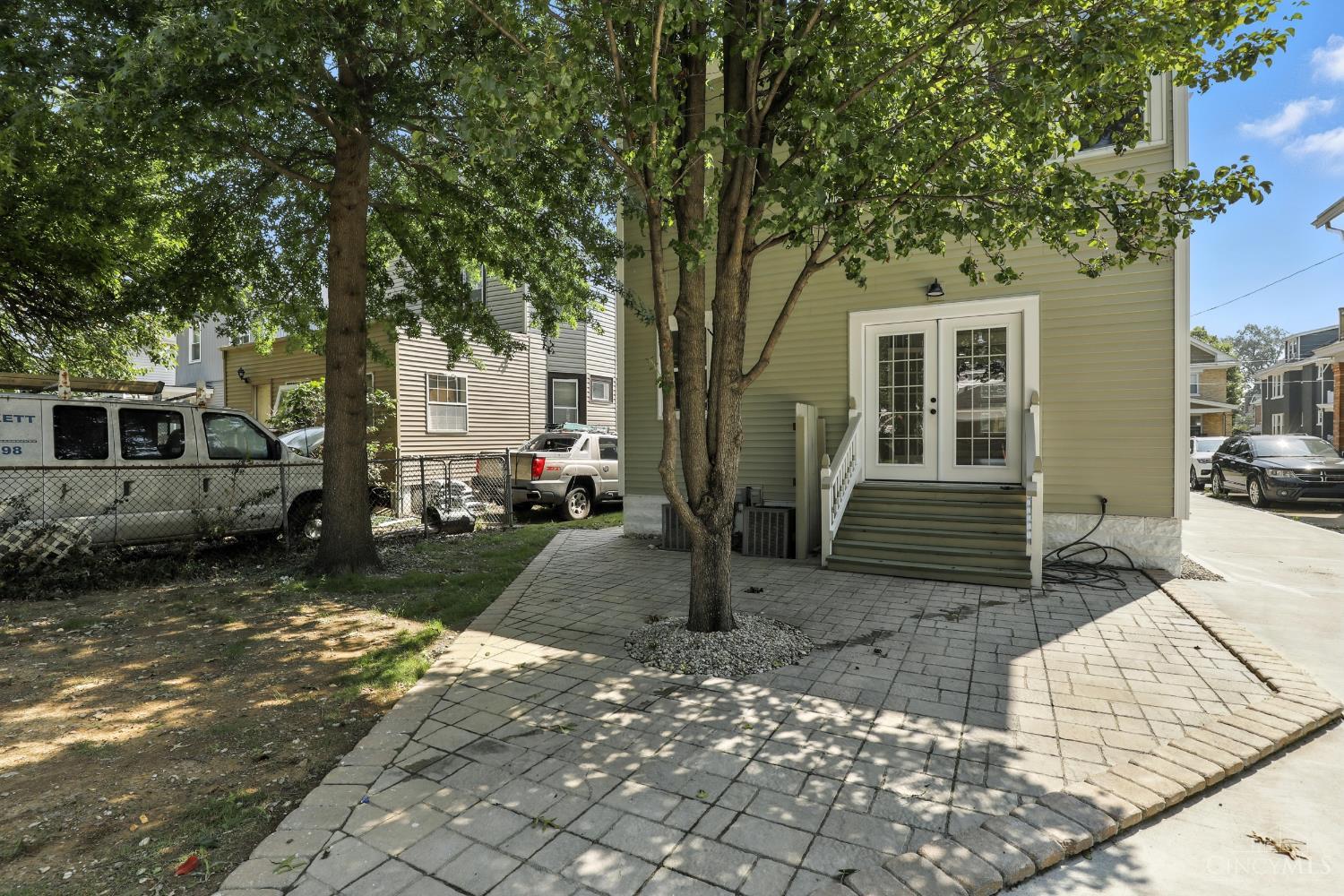 Cincinnati, Ohio, 45209, United States, 3 Bedrooms Bedrooms, ,3 BathroomsBathrooms,Residential,For Sale,1908402