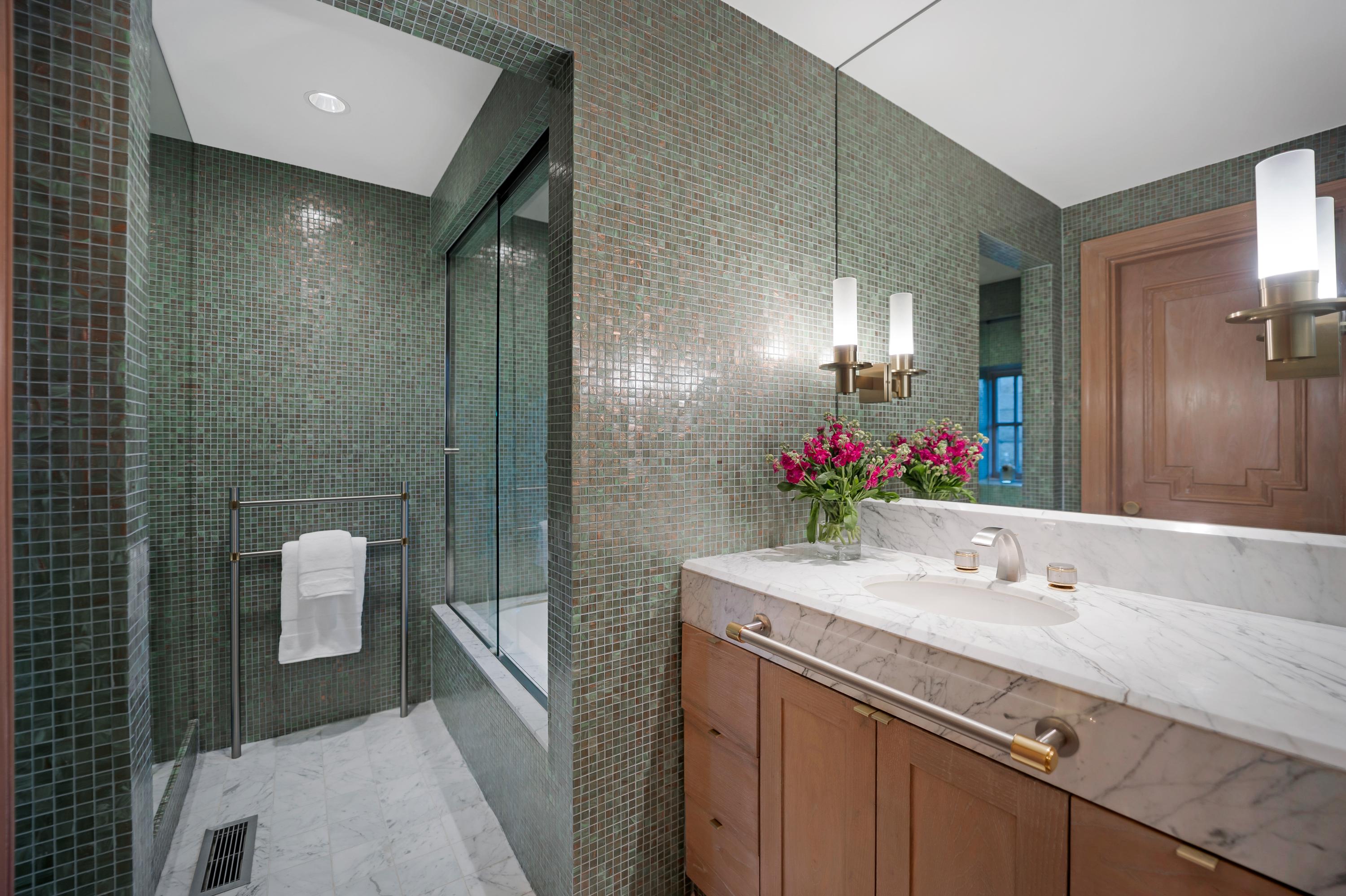  Out of This World - 物件實景