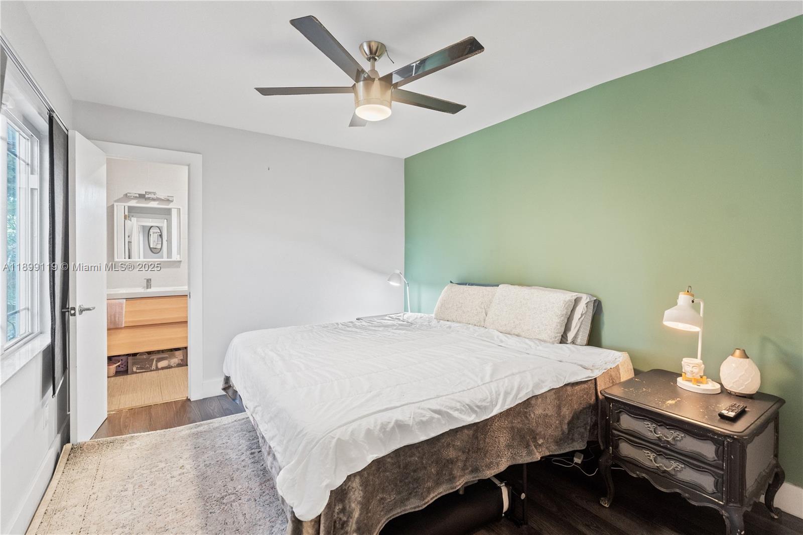 Hollywood, Florida, 33020, United States, 3 Bedrooms Bedrooms, ,2 BathroomsBathrooms,Residential,For Sale,1967684