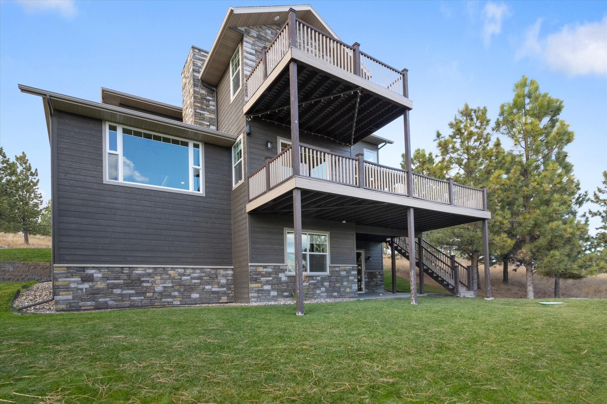 Clancy, Montana, 59634, United States, 4 Bedrooms Bedrooms, ,5 BathroomsBathrooms,Residential,For Sale,1991363