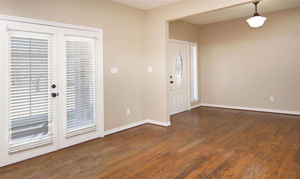 Weatherford, Texas, 76088, United States, 3 Bedrooms Bedrooms, ,3 BathroomsBathrooms,Residential,For Sale,1974096