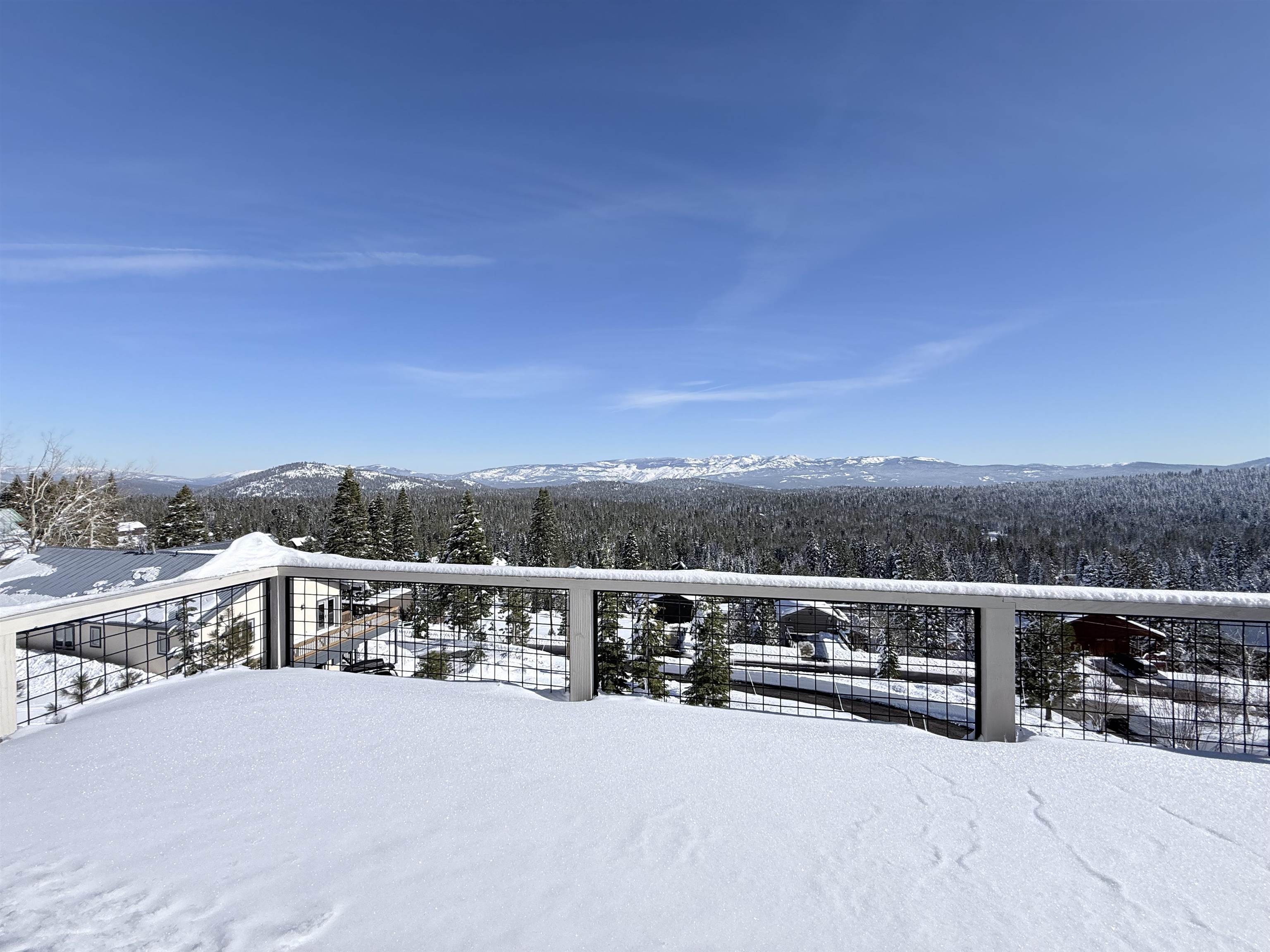 Truckee, California, 96161, United States, 5 Bedrooms Bedrooms, ,5 BathroomsBathrooms,Residential,For Sale,1992888