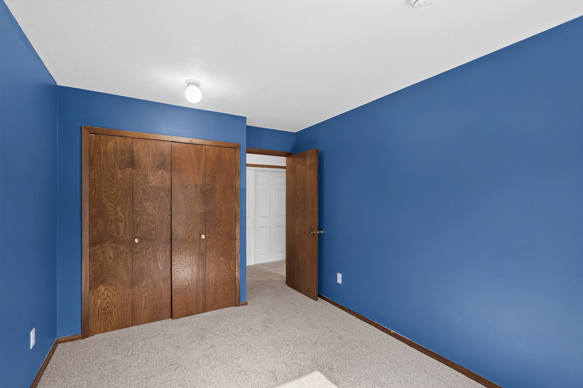  Bright Updated Condo Near Downtown Hopkins - 物件實景