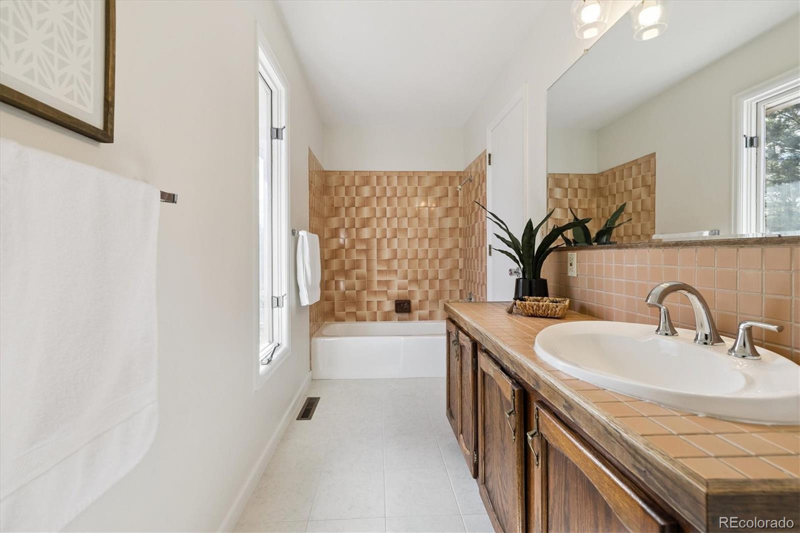 Sedalia, Colorado, 80135, United States, 4 Bedrooms Bedrooms, ,2 BathroomsBathrooms,Residential,For Sale,1998978