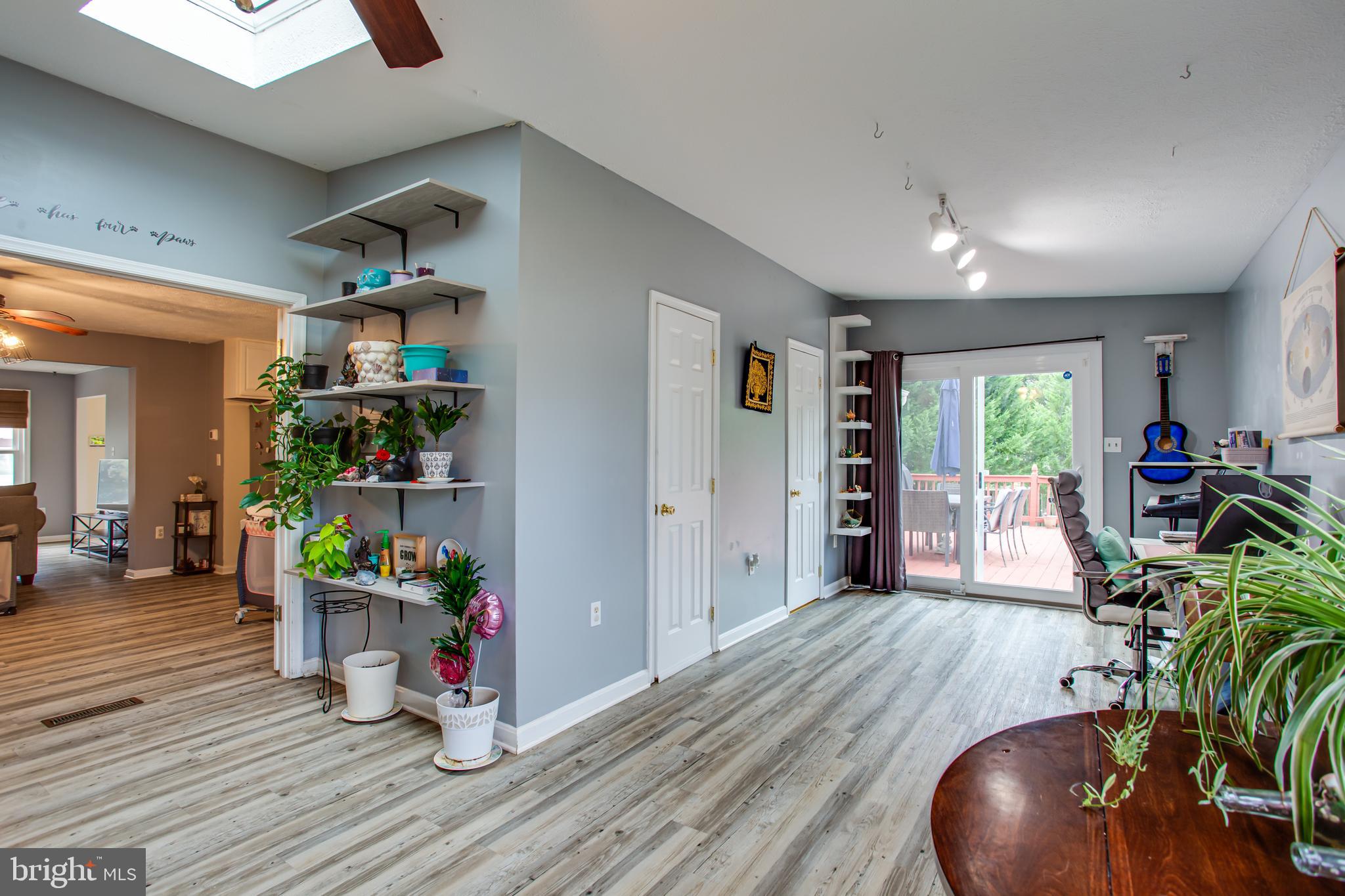 Waldorf, Maryland, 20601, United States, 5 Bedrooms Bedrooms, ,5 BathroomsBathrooms,Residential,For Sale,1977344