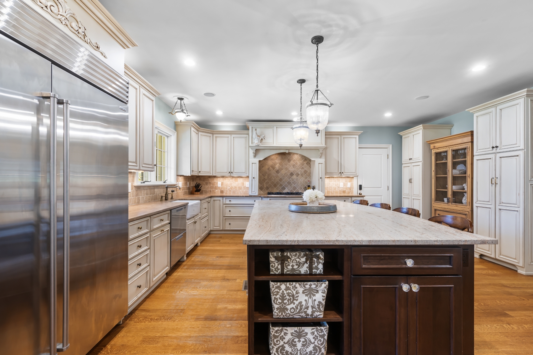  Bucks County Colonial Provides Seamless Indoor-Outdoor Living - 物件實景