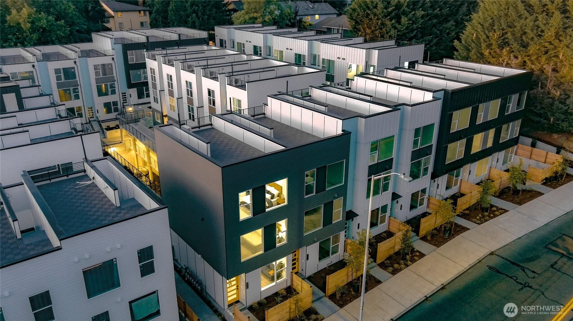 SEATTLE, Washington, 98125, United States, 3 Bedrooms Bedrooms, ,3 BathroomsBathrooms,Residential,For Sale,1995957