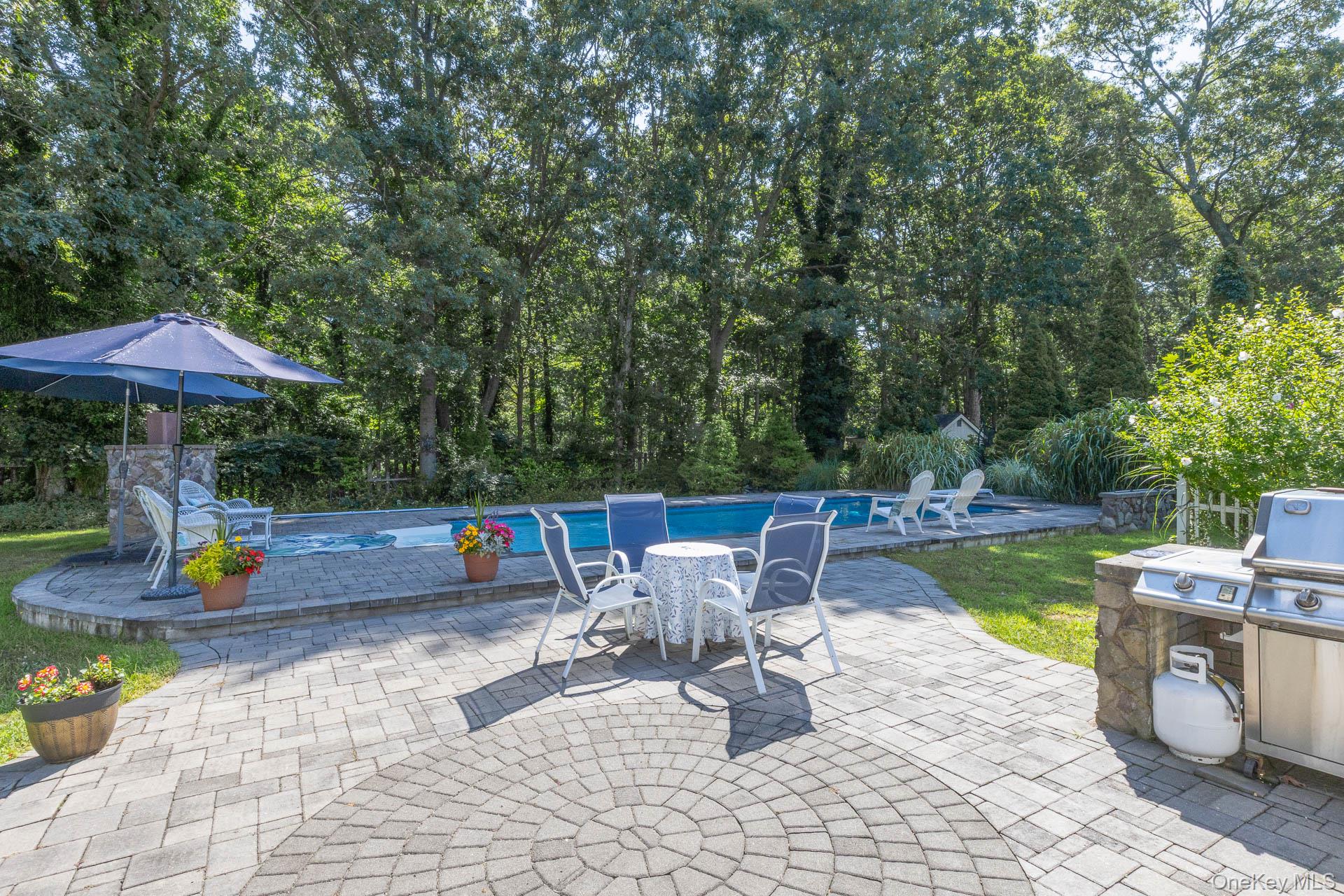 Shoreham, New York, 11786, United States, 3 Bedrooms Bedrooms, ,2 BathroomsBathrooms,Residential,For Sale,1908697