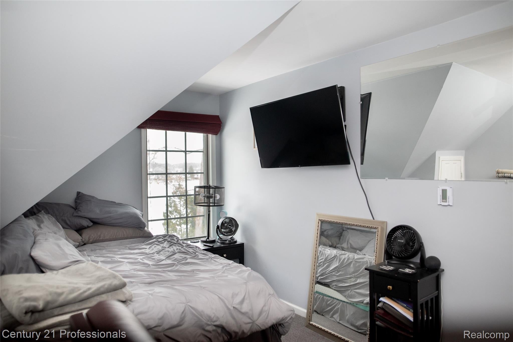 LakeOrion, Michigan, 48362, United States, 2 Bedrooms Bedrooms, ,2 BathroomsBathrooms,Residential,For Sale,2005398