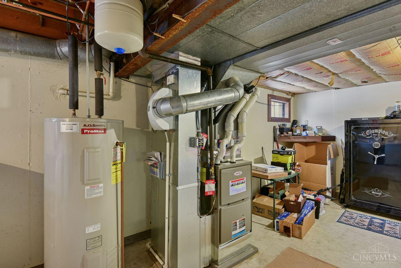 Anderson Twp, Ohio, 45255, United States, 4 Bedrooms Bedrooms, ,3 BathroomsBathrooms,Residential,For Sale,2001955