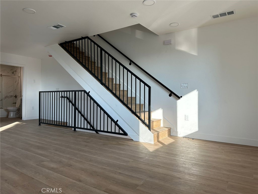 LOS ANGELES, California, 90001, United States, ,Residential,For Sale,1810570