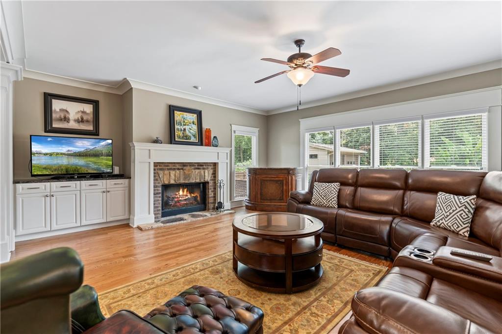 Marietta, Georgia, 30060, United States, 5 Bedrooms Bedrooms, ,4 BathroomsBathrooms,Residential,For Sale,1973923