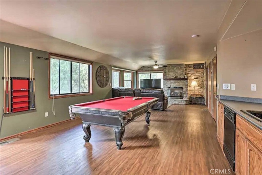 Crestline, California, 92325, United States, 3 Bedrooms Bedrooms, ,3 BathroomsBathrooms,Residential,For Sale,1939117