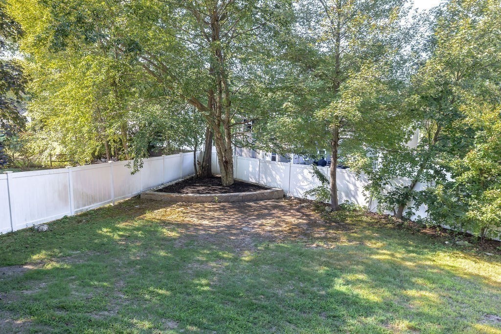 Milford, Massachusetts, 01757, United States, 3 Bedrooms Bedrooms, ,2 BathroomsBathrooms,Residential,For Sale,1987484