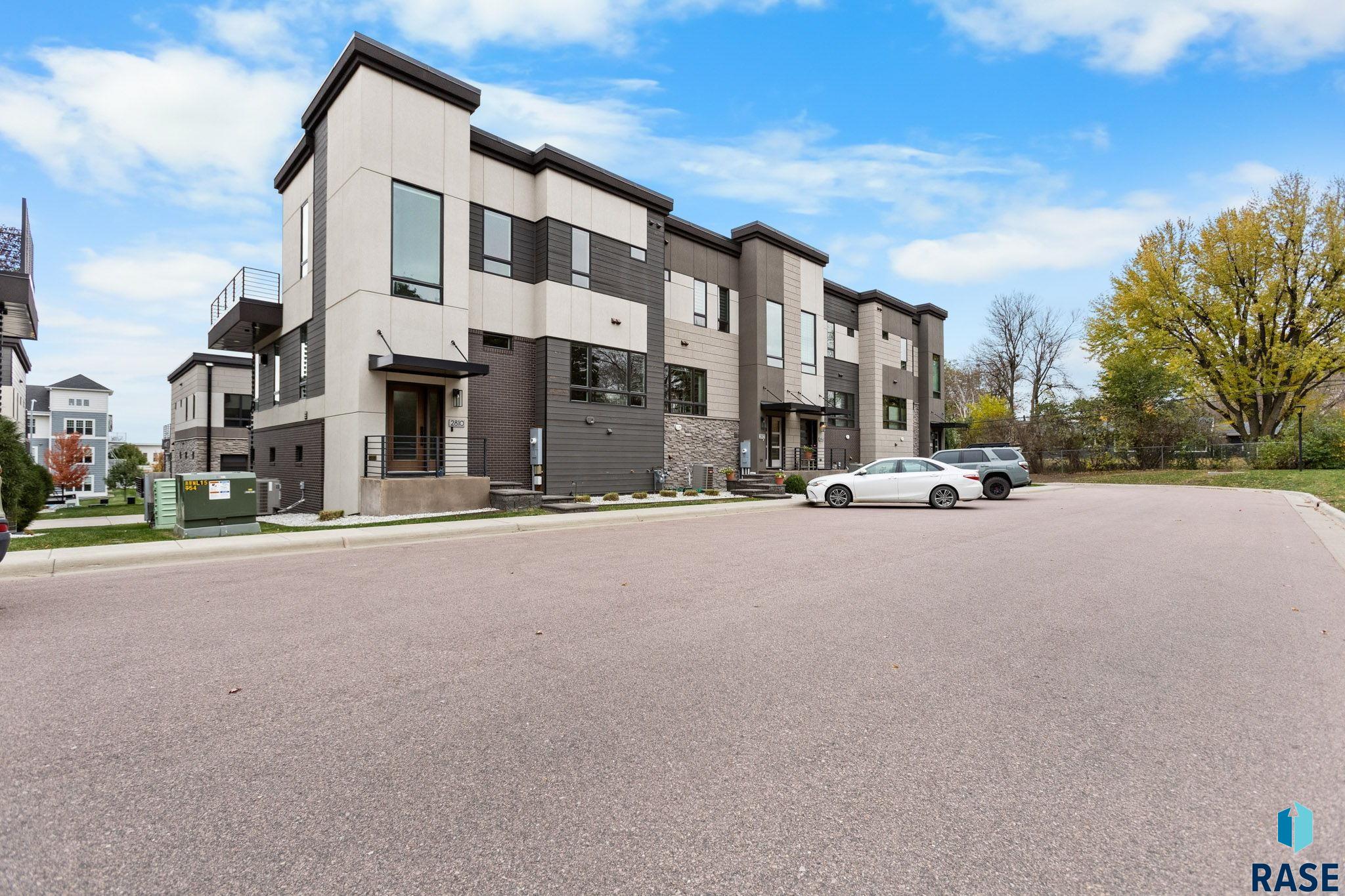 Sioux Falls, South Dakota, 57106, United States, 3 Bedrooms Bedrooms, ,2 BathroomsBathrooms,Residential,For Sale,1986319