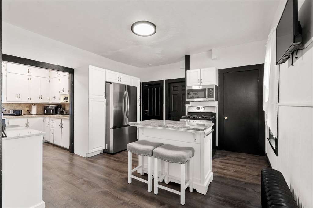 Southbridge, Massachusetts, 01550, United States, 7 Bedrooms Bedrooms, ,4 BathroomsBathrooms,Residential,For Sale,1990940