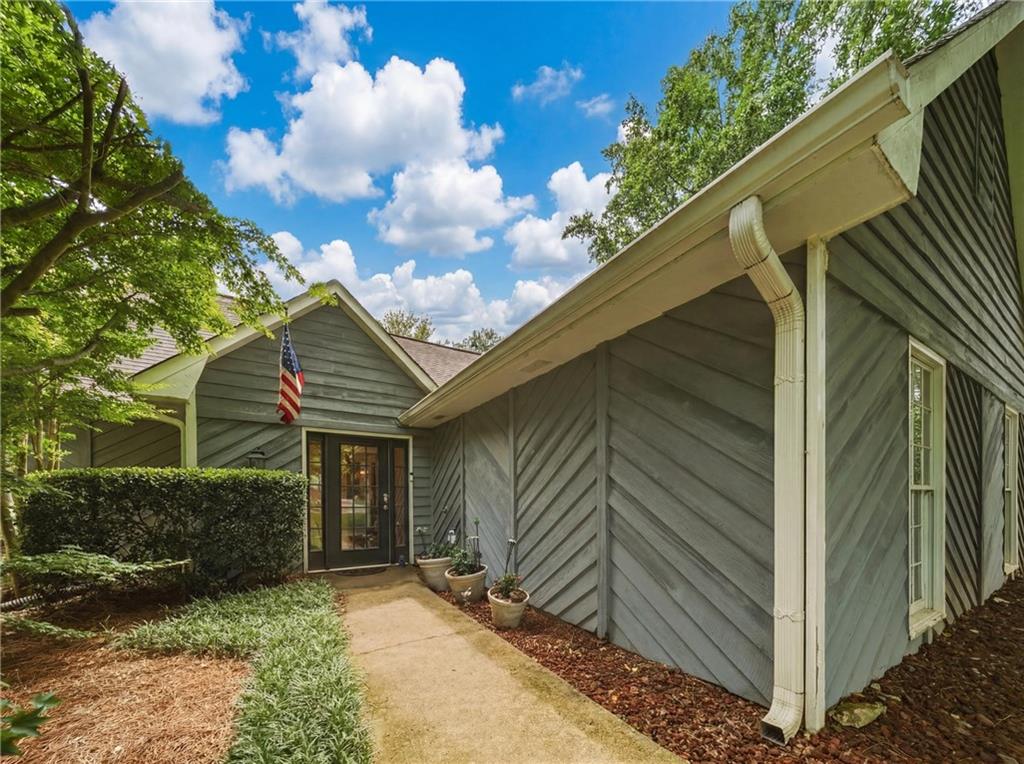 Roswell, Georgia, 30076, United States, 4 Bedrooms Bedrooms, ,3 BathroomsBathrooms,Residential,For Sale,2049337