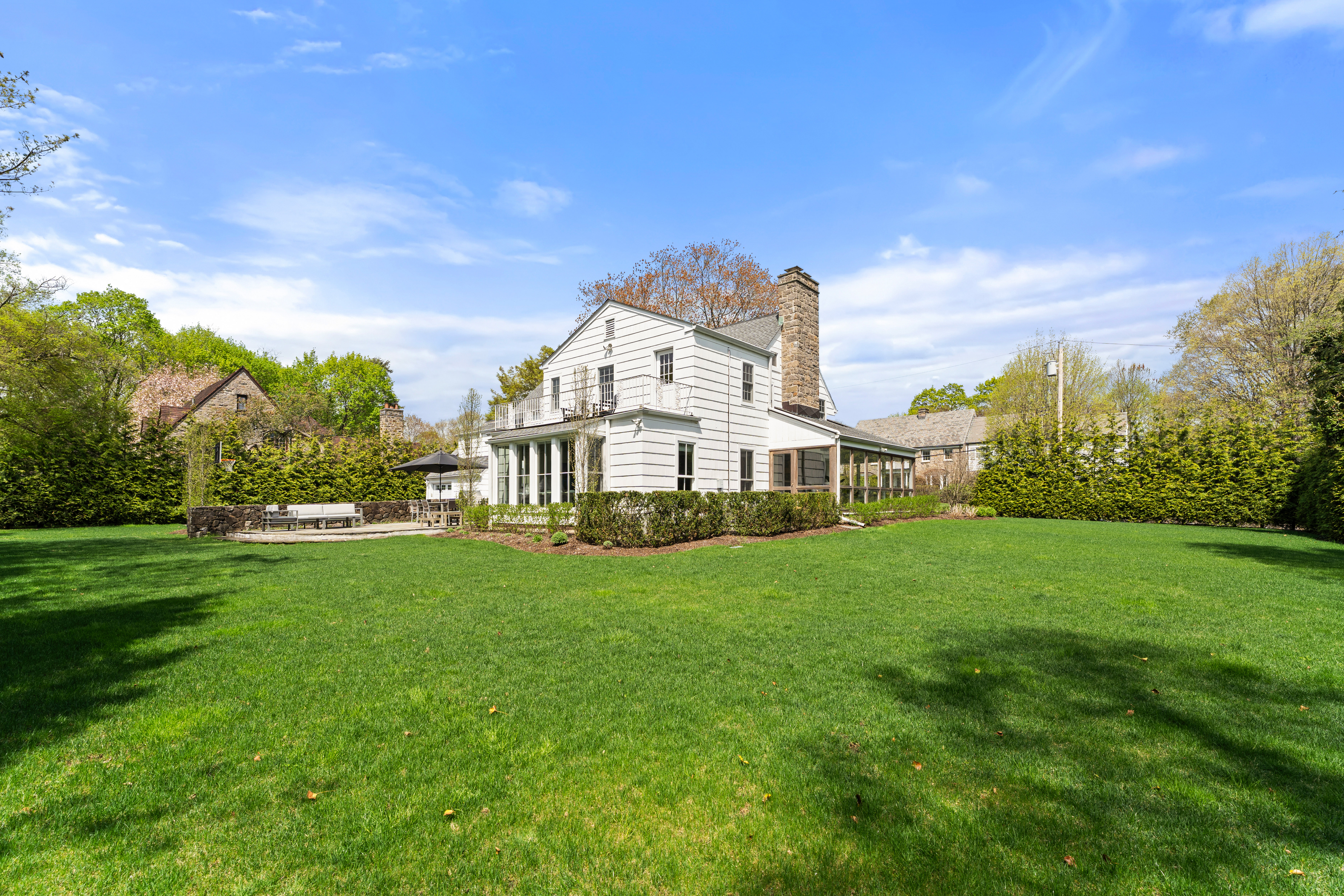  Offering timeless design, refined finishes, and exceptional comfort. - 物件實景