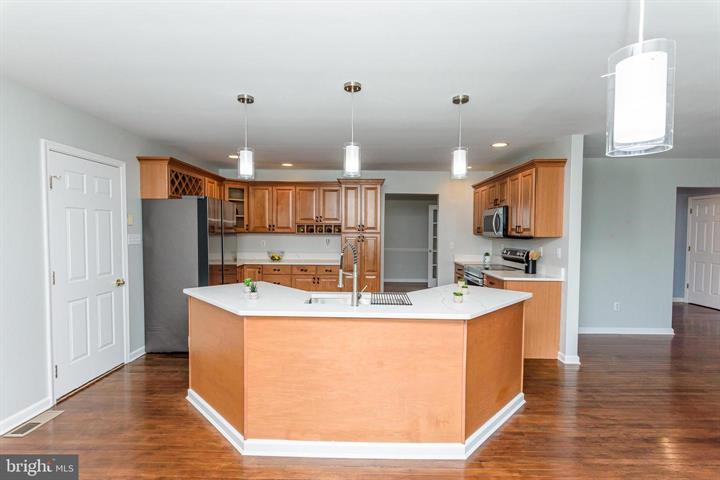 Salisbury, Maryland, 21801, United States, 4 Bedrooms Bedrooms, ,3 BathroomsBathrooms,Residential,For Sale,1981404