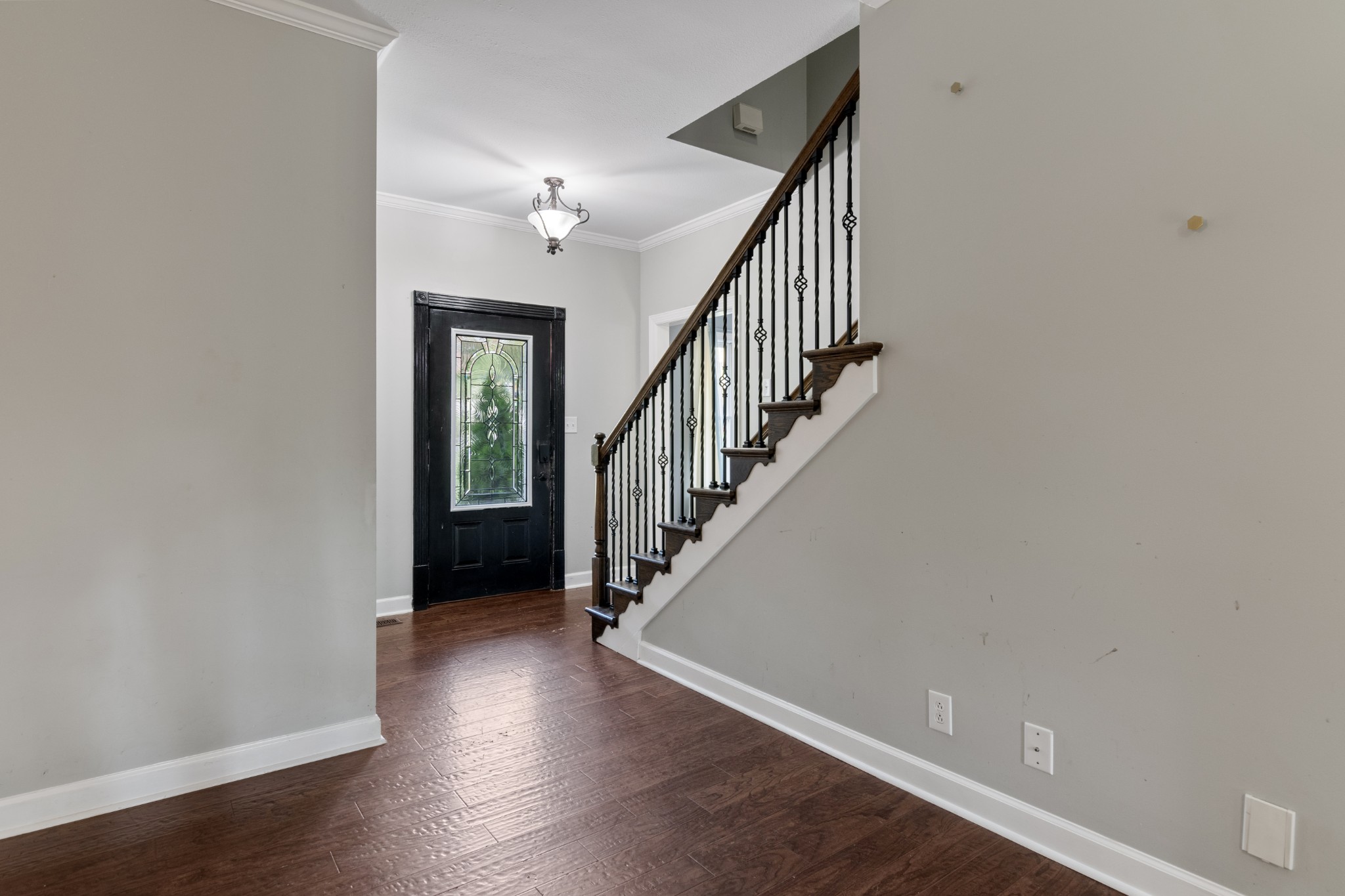 Clarksville, Tennessee, 37043, United States, 3 Bedrooms Bedrooms, ,3 BathroomsBathrooms,Residential,For Sale,1978021