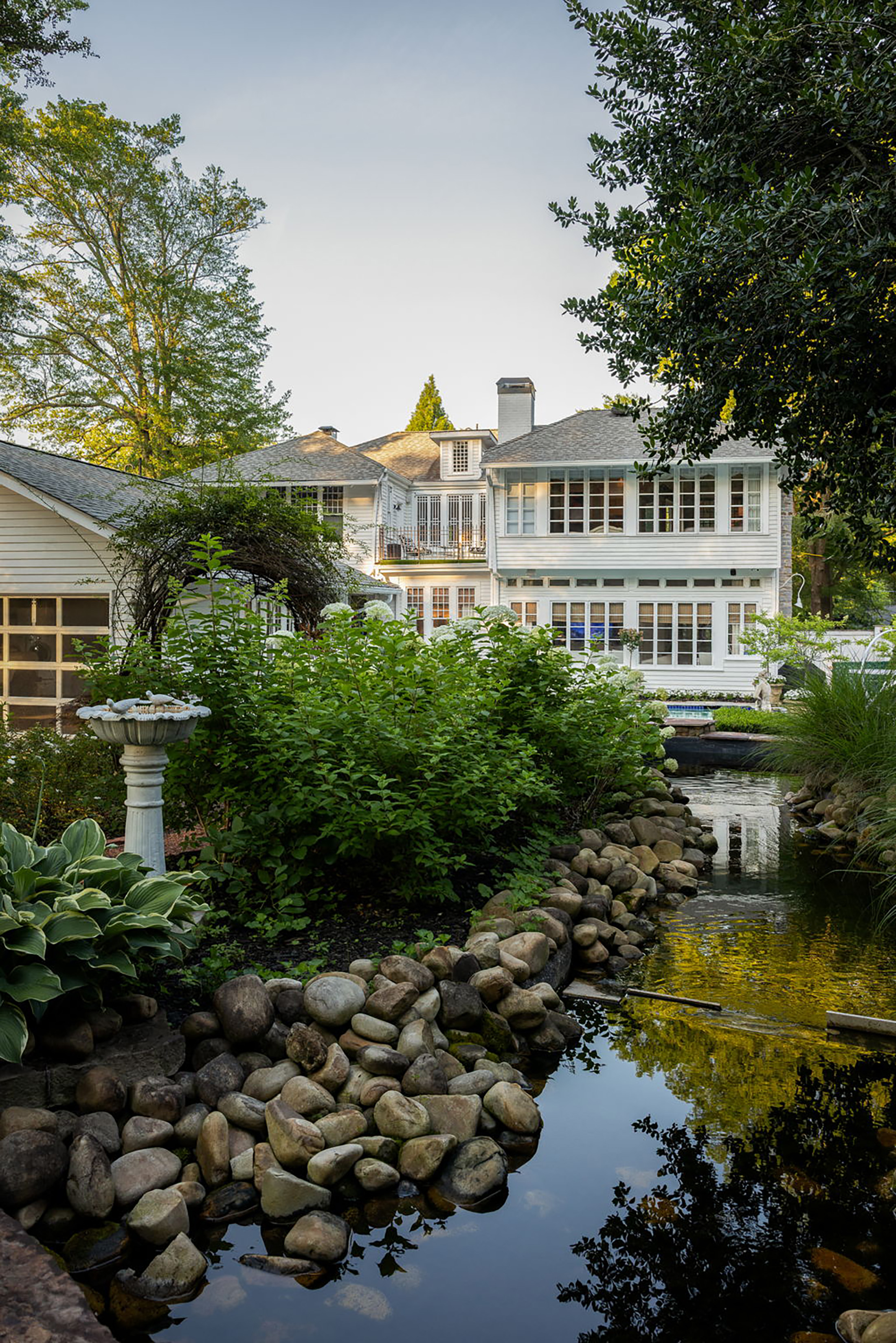  A Curated Historic Estate of Extraordinary Detail and Design - 物件實景