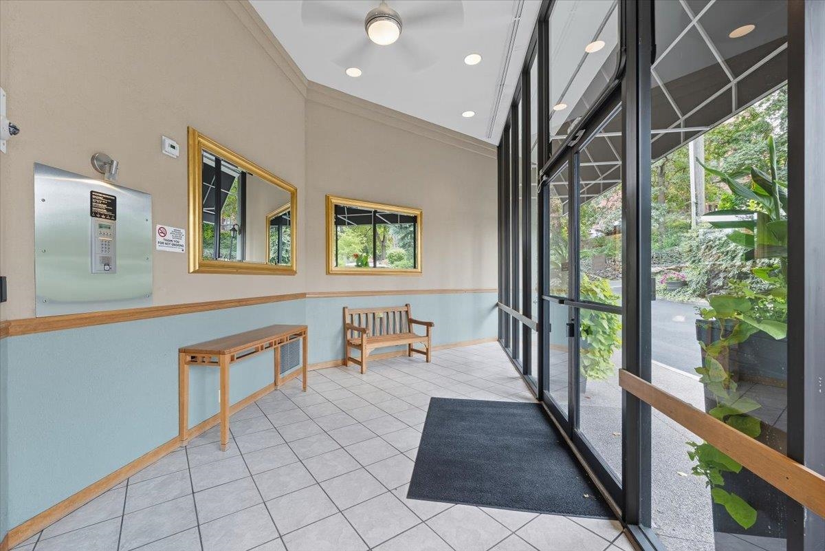 Spokane, Washington, 99204, United States, 1 Bedroom Bedrooms, ,2 BathroomsBathrooms,Residential,For Sale,1959393