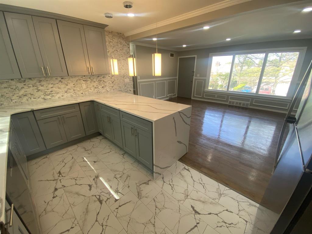 Yonkers, New York, 10705, United States, 3 Bedrooms Bedrooms, ,1 BathroomBathrooms,Residential,For Sale,1944966