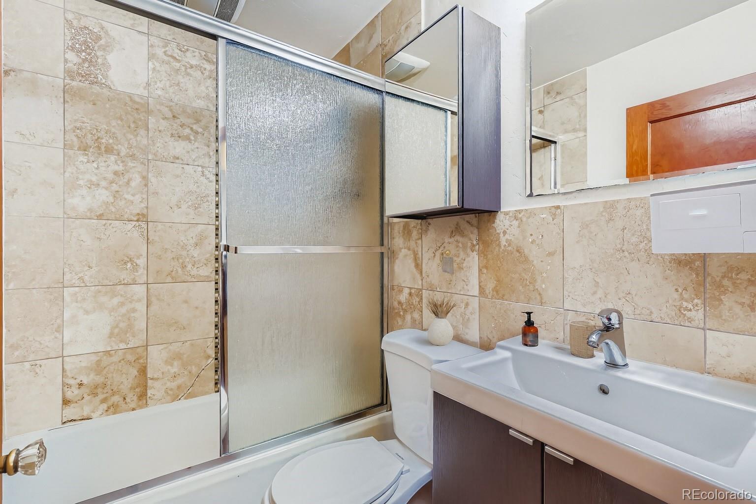 Denver, Colorado, 80205, United States, 3 Bedrooms Bedrooms, ,1 BathroomBathrooms,Residential,For Sale,1969232