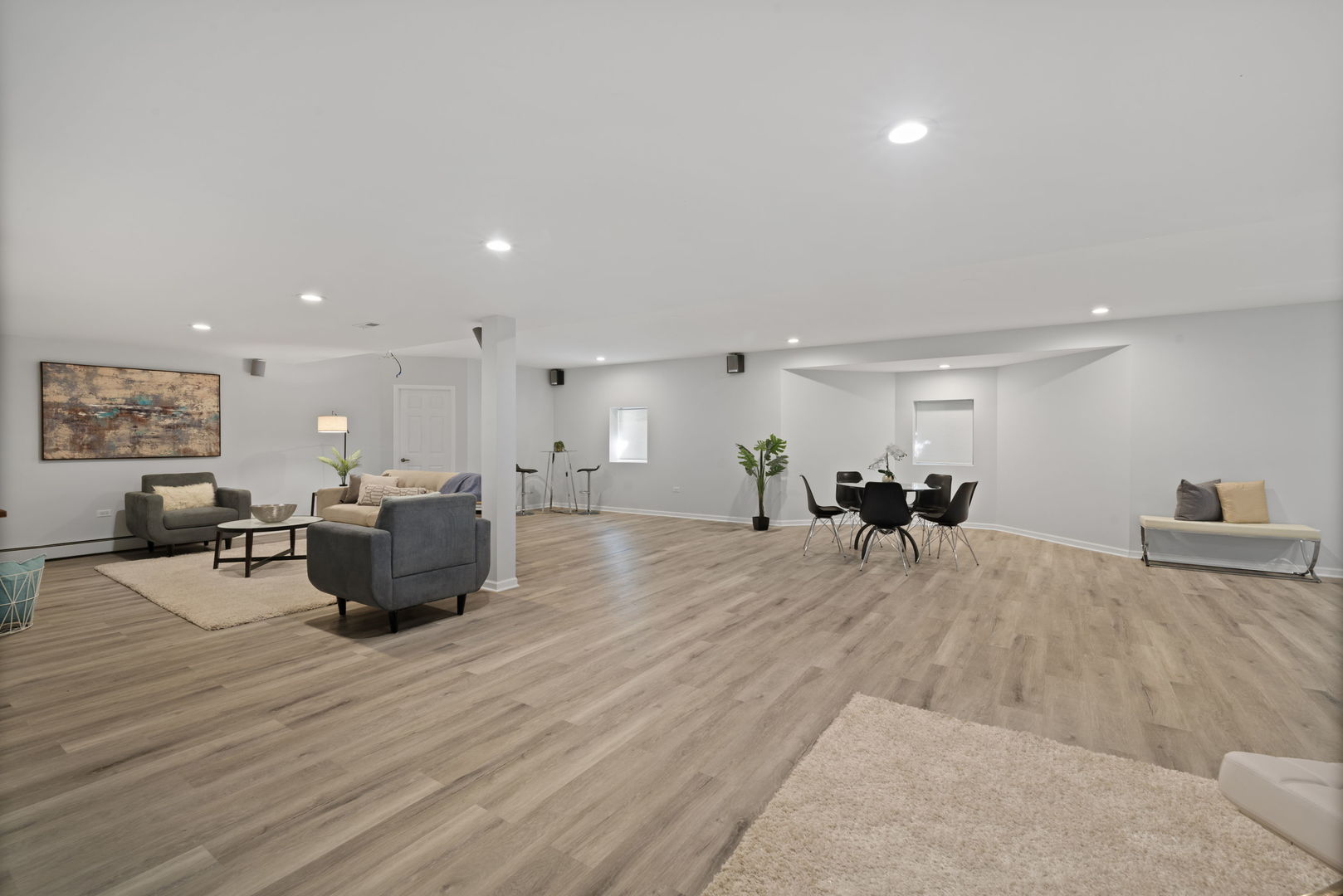 Oak Brook, Illinois, 60523, United States, 7 Bedrooms Bedrooms, ,5 BathroomsBathrooms,Residential,For Sale,1990925