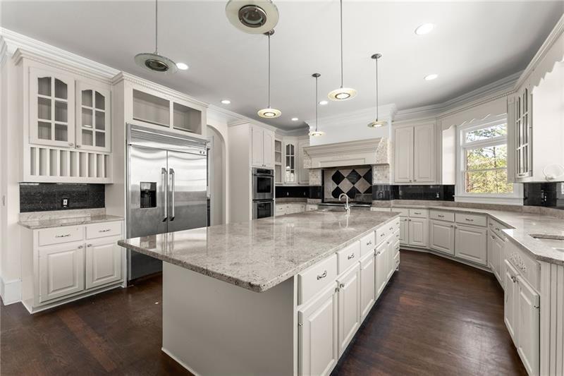 Alpharetta, Georgia, 30005, United States, 10 Bedrooms Bedrooms, ,13 BathroomsBathrooms,Residential,For Sale,1973838