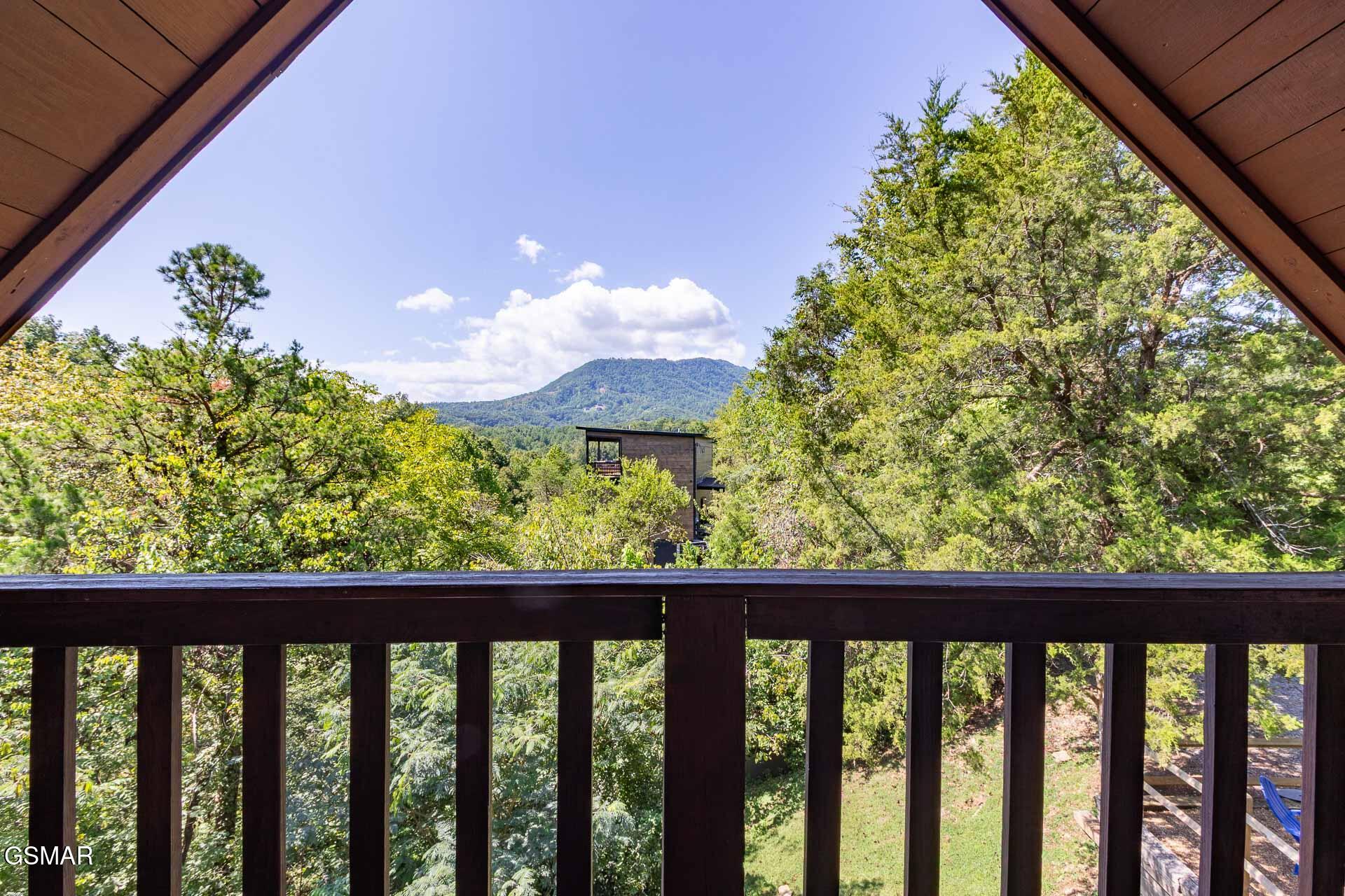 Sevierville, Tennessee, 37876, United States, 2 Bedrooms Bedrooms, ,3 BathroomsBathrooms,Residential,For Sale,1977438