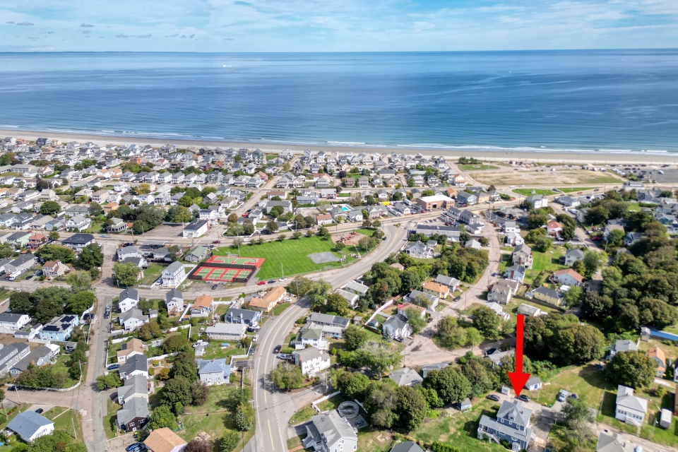 Hull, Massachusetts, 02045, United States, 6 Bedrooms Bedrooms, ,3 BathroomsBathrooms,Residential,For Sale,1978690