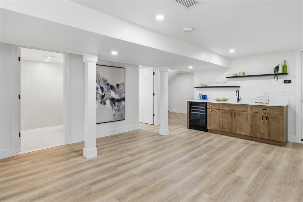 Watertown, Massachusetts, 02472, United States, 3 Bedrooms Bedrooms, ,3 BathroomsBathrooms,Residential,For Sale,2048404