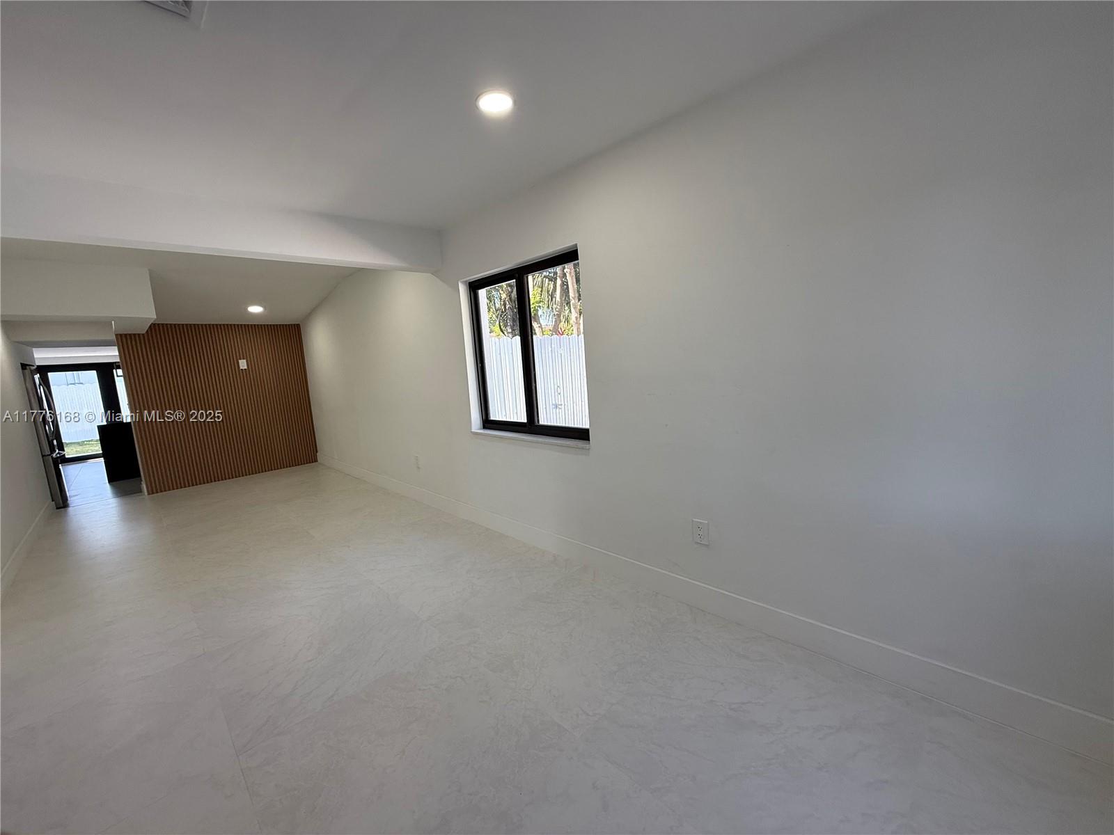 Miami, Florida, 33165, United States, 4 Bedrooms Bedrooms, ,3 BathroomsBathrooms,Residential,For Sale,1849955