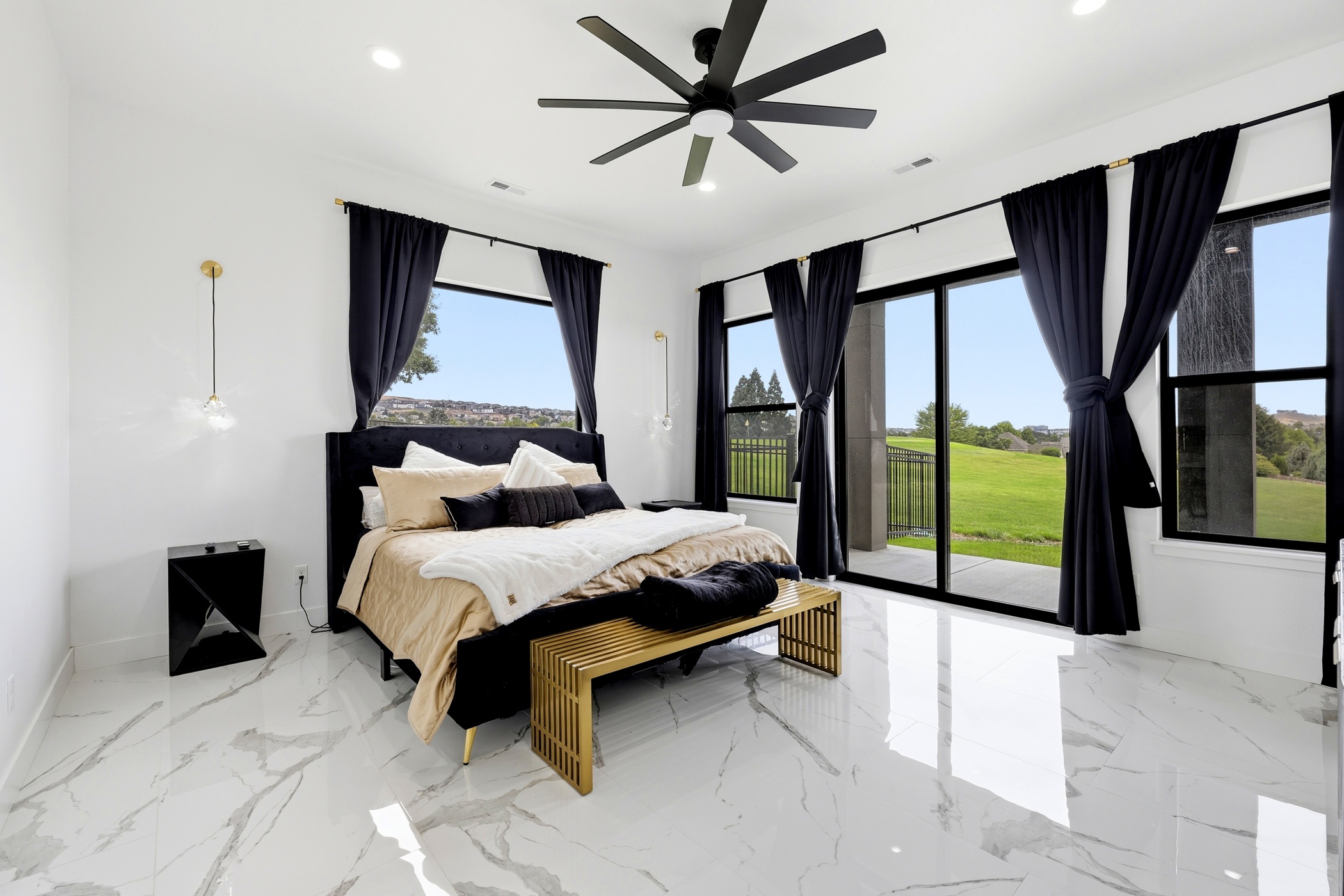  Stunning Home Stunning Views - 物件實景