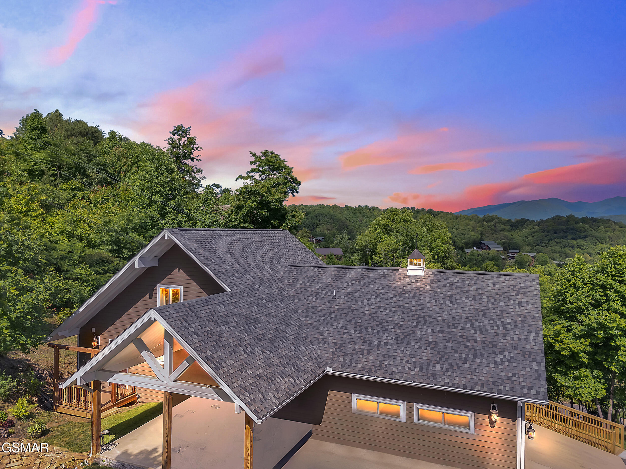 Gatlinburg, Tennessee, 37738, United States, 3 Bedrooms Bedrooms, ,4 BathroomsBathrooms,Residential,For Sale,1828723