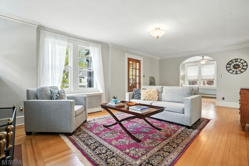 Maplewood Twp., New Jersey, 07040, United States, 4 Bedrooms Bedrooms, ,3 BathroomsBathrooms,Residential,For Sale,1940920