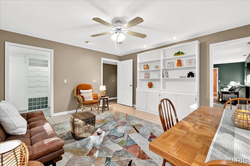 Marthasville, Missouri, 63357, United States, 4 Bedrooms Bedrooms, ,3 BathroomsBathrooms,Residential,For Sale,1973136