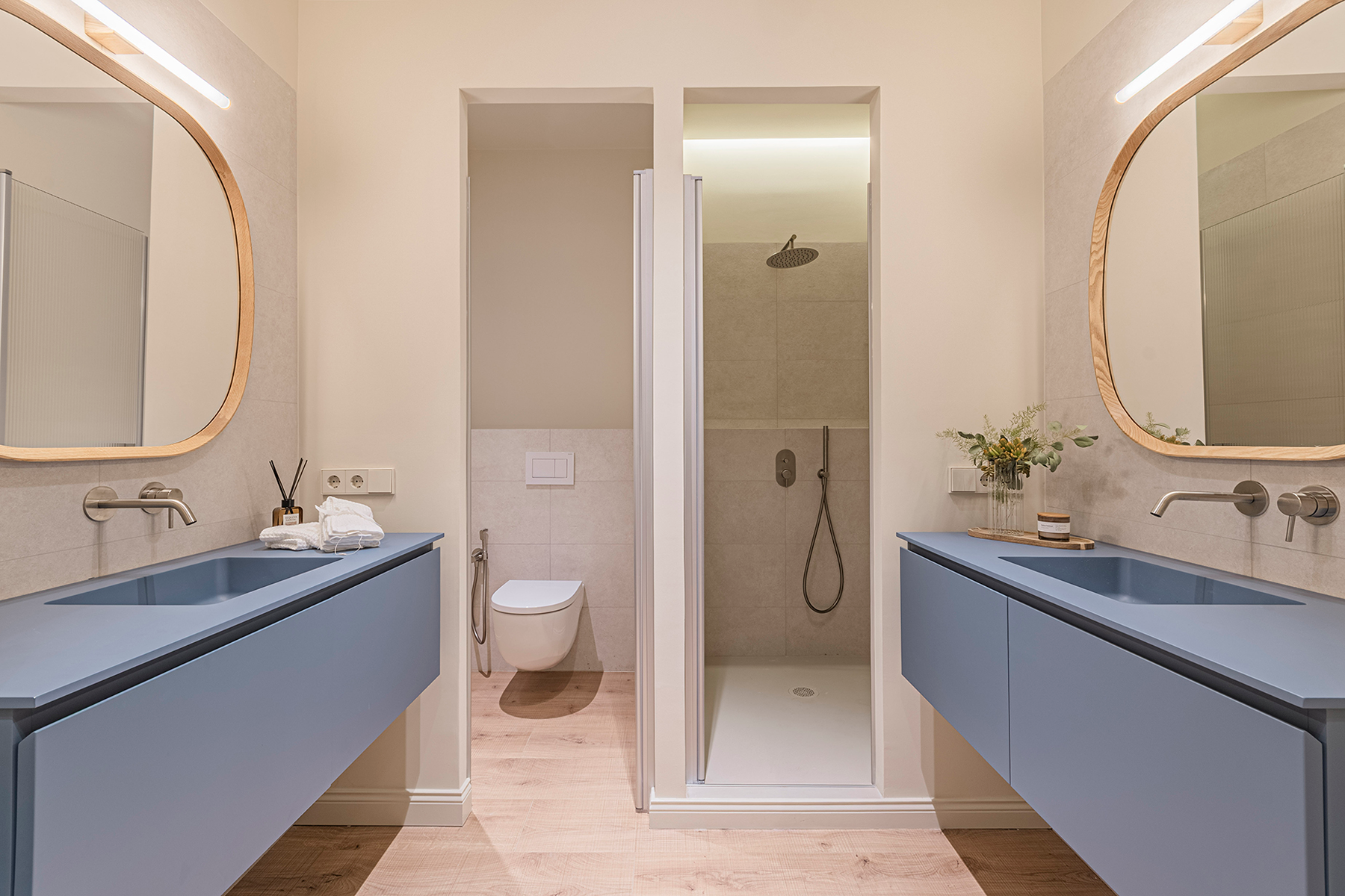 Renovated flat in historic building - L