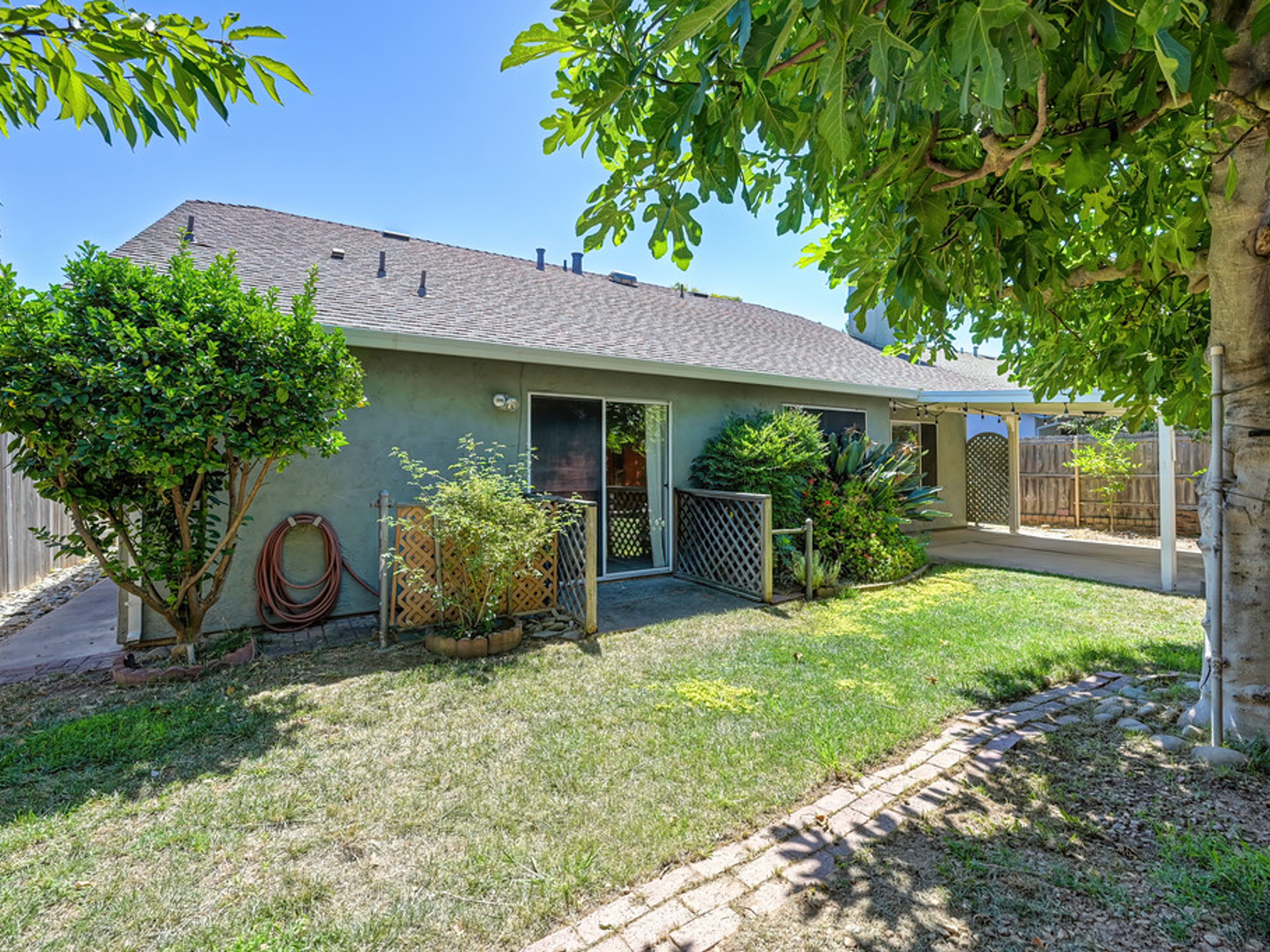  2712 Stoughton Way, Sacramento, CA 95827 - 物件實景