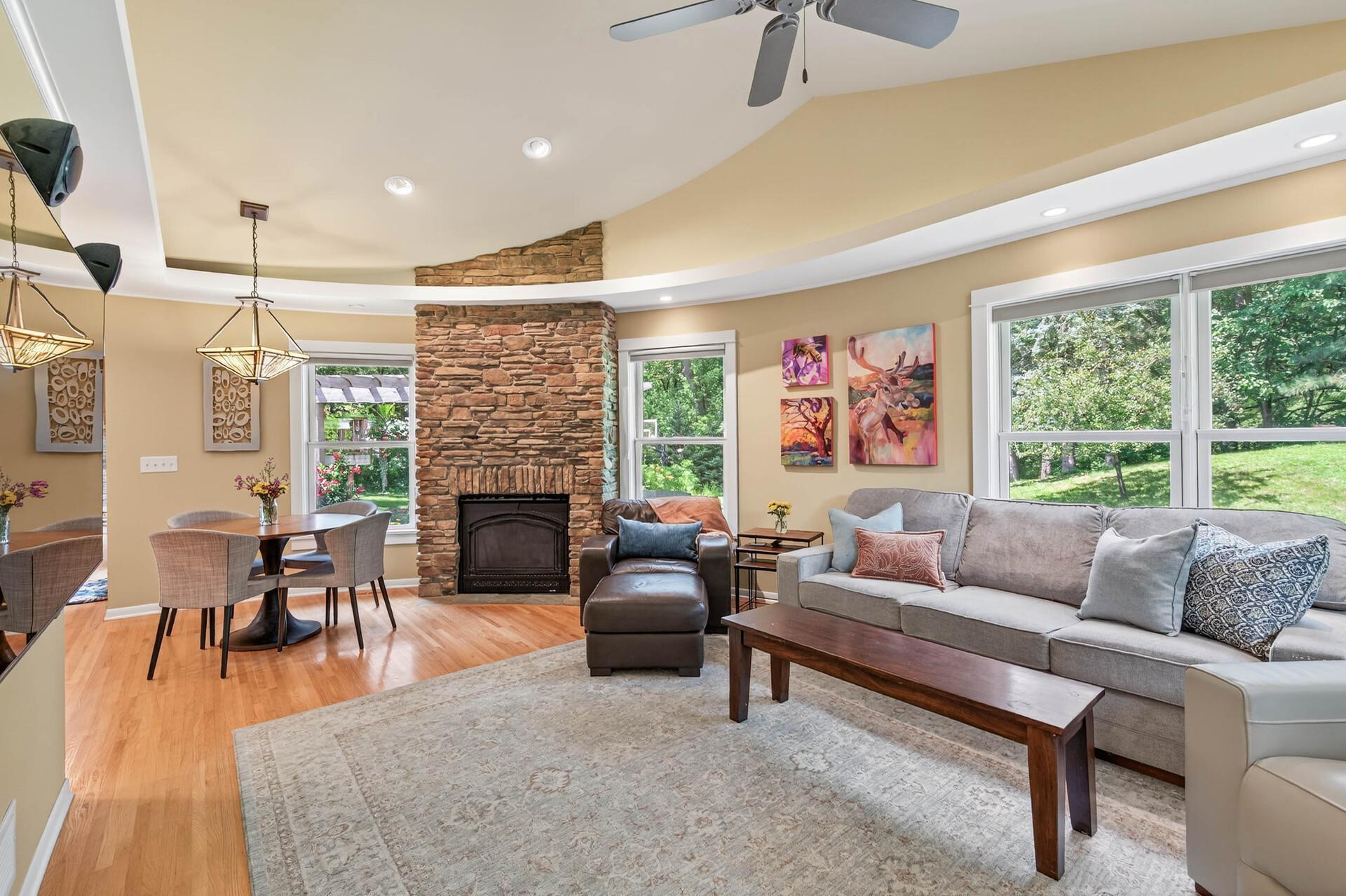 Minnetonka, Minnesota, 55345, United States, 5 Bedrooms Bedrooms, ,2 BathroomsBathrooms,Residential,For Sale,1919862
