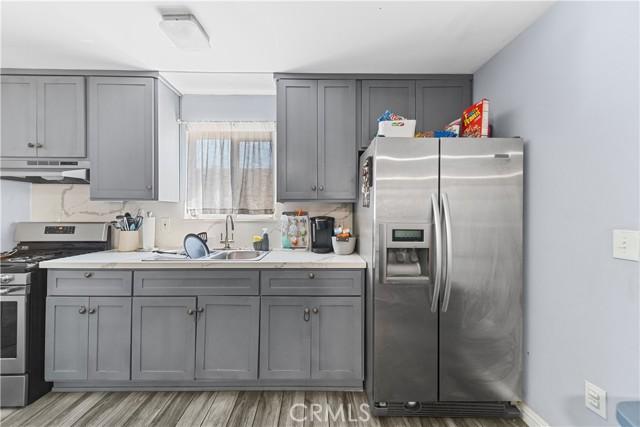 Los Angeles, California, 90002, United States, ,Residential,For Sale,1935699