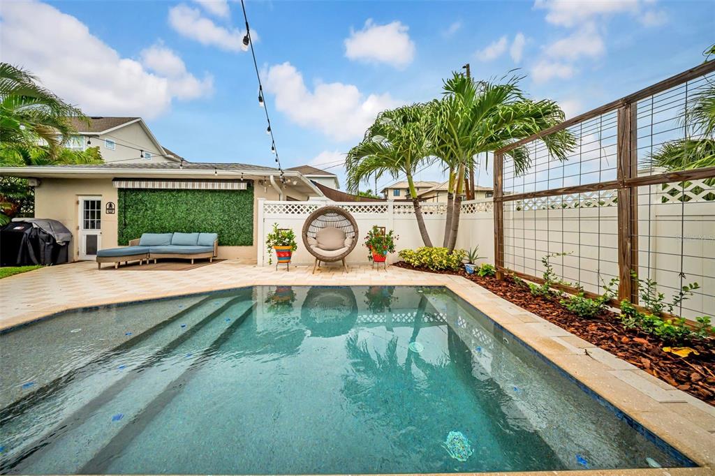 St Petersburg, Florida, 33704, United States, 2 Bedrooms Bedrooms, ,2 BathroomsBathrooms,Residential,For Sale,1897453