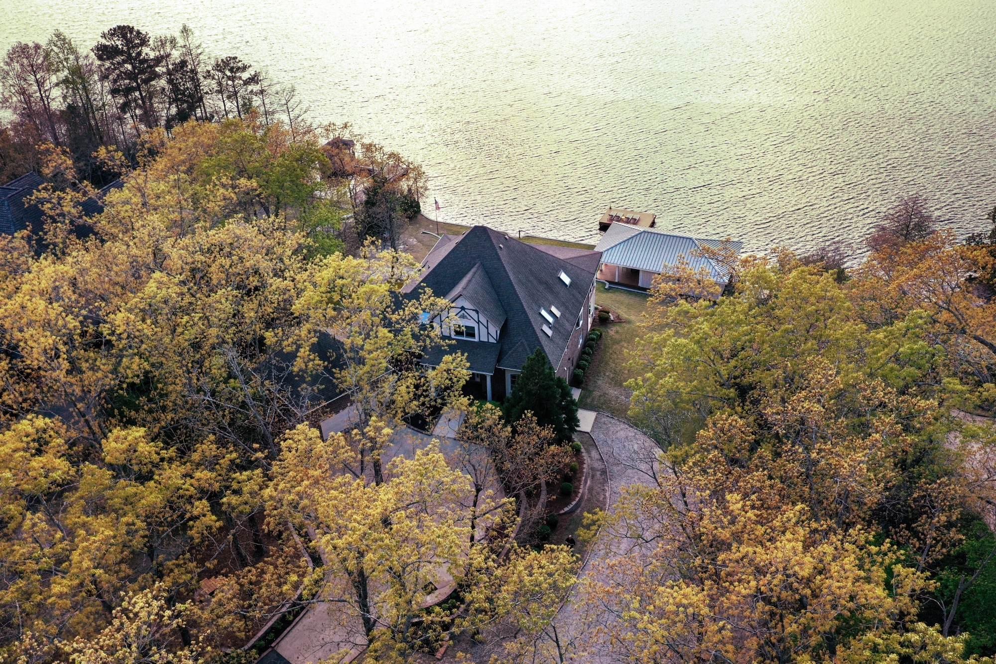  533 Jacobs Millpond Road - 物件實景