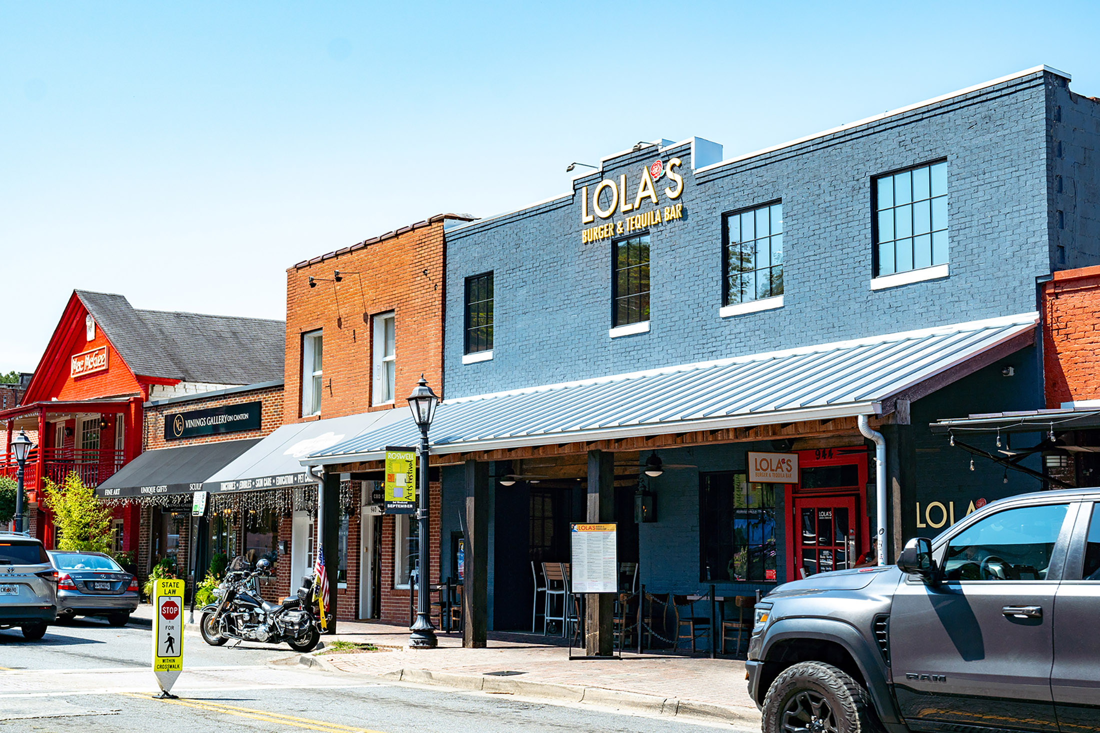  Introducing Another Sophisticated and Well-Crafted Home - 物件實景