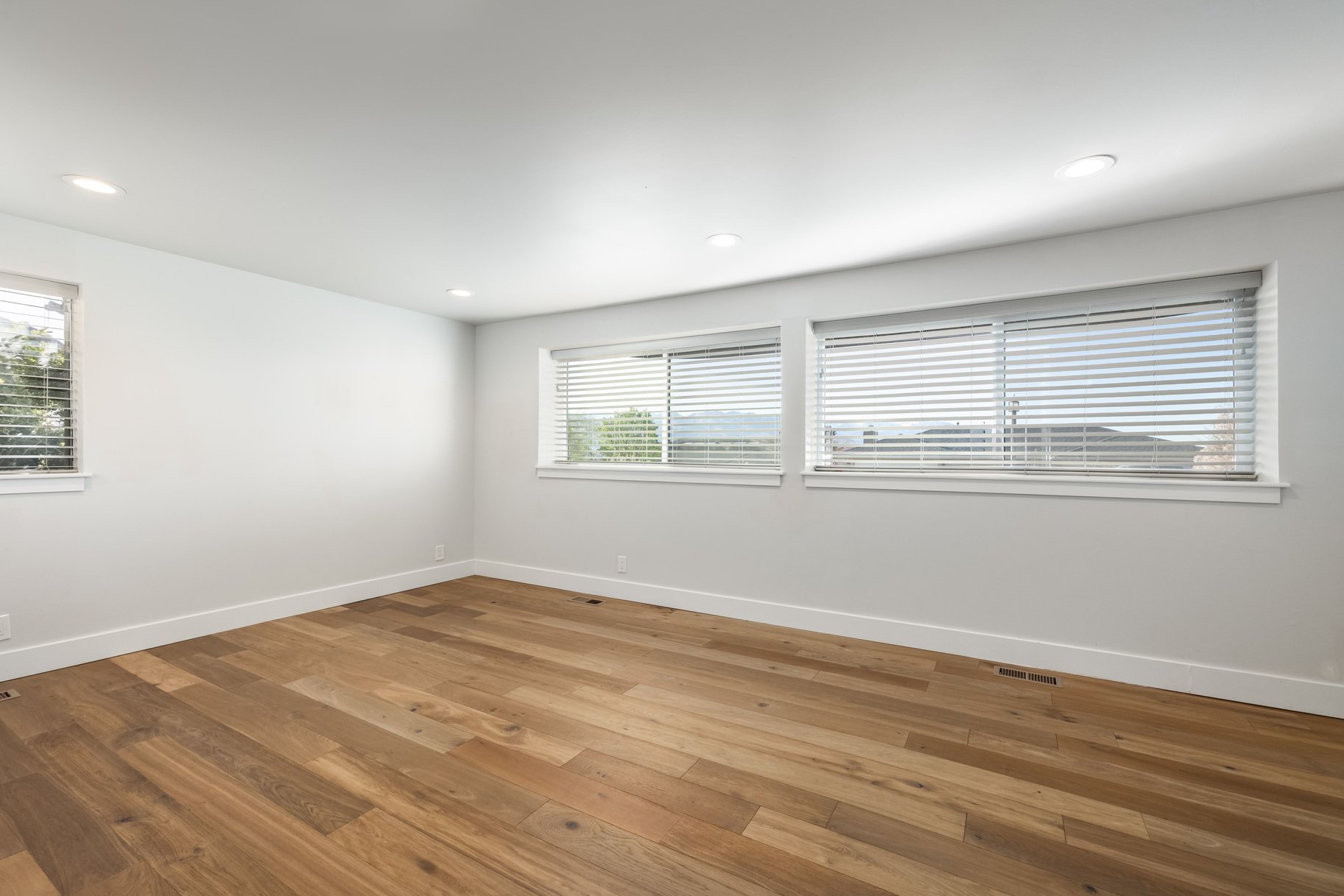  Stunning East Capitol Renovation - 物件實景