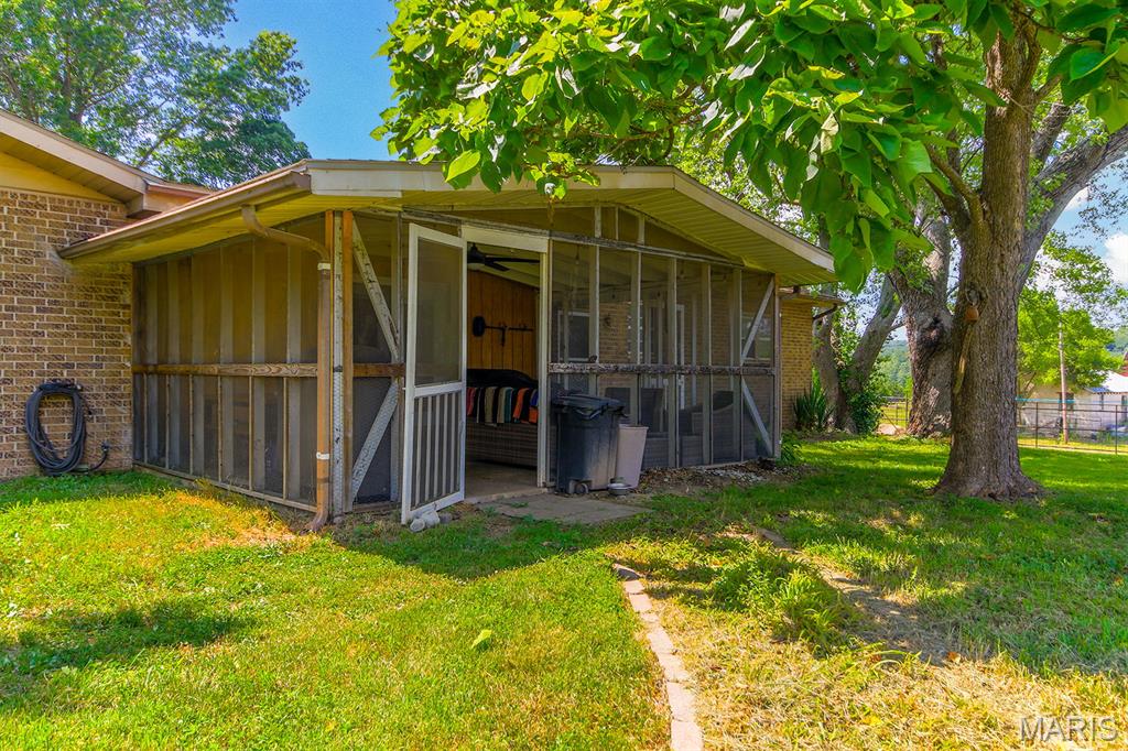 Lebanon, Missouri, 65536, United States, 3 Bedrooms Bedrooms, ,2 BathroomsBathrooms,Residential,For Sale,1982257