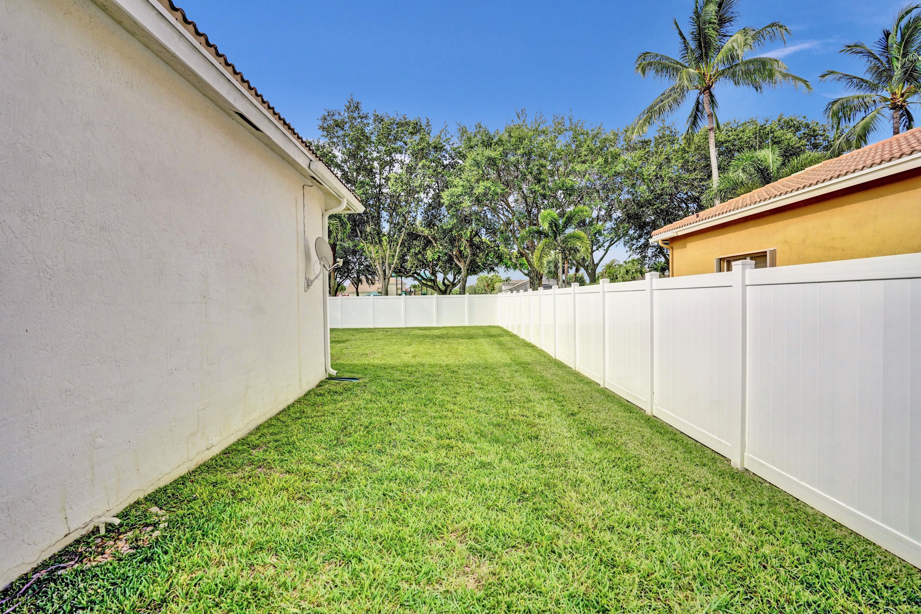 Lake Worth, Florida, 33463, United States, 3 Bedrooms Bedrooms, ,3 BathroomsBathrooms,Residential,For Sale,1905874