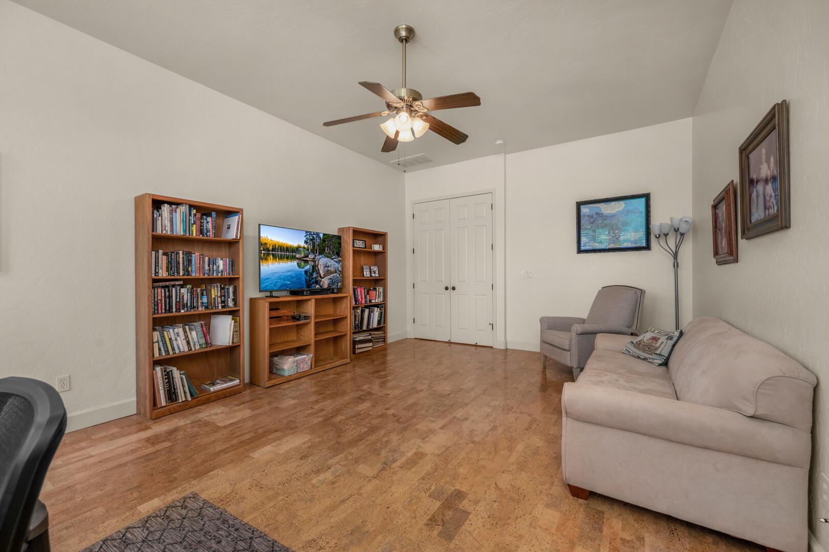 Visalia, California, 93291, United States, 4 Bedrooms Bedrooms, ,3 BathroomsBathrooms,Residential,For Sale,2009986